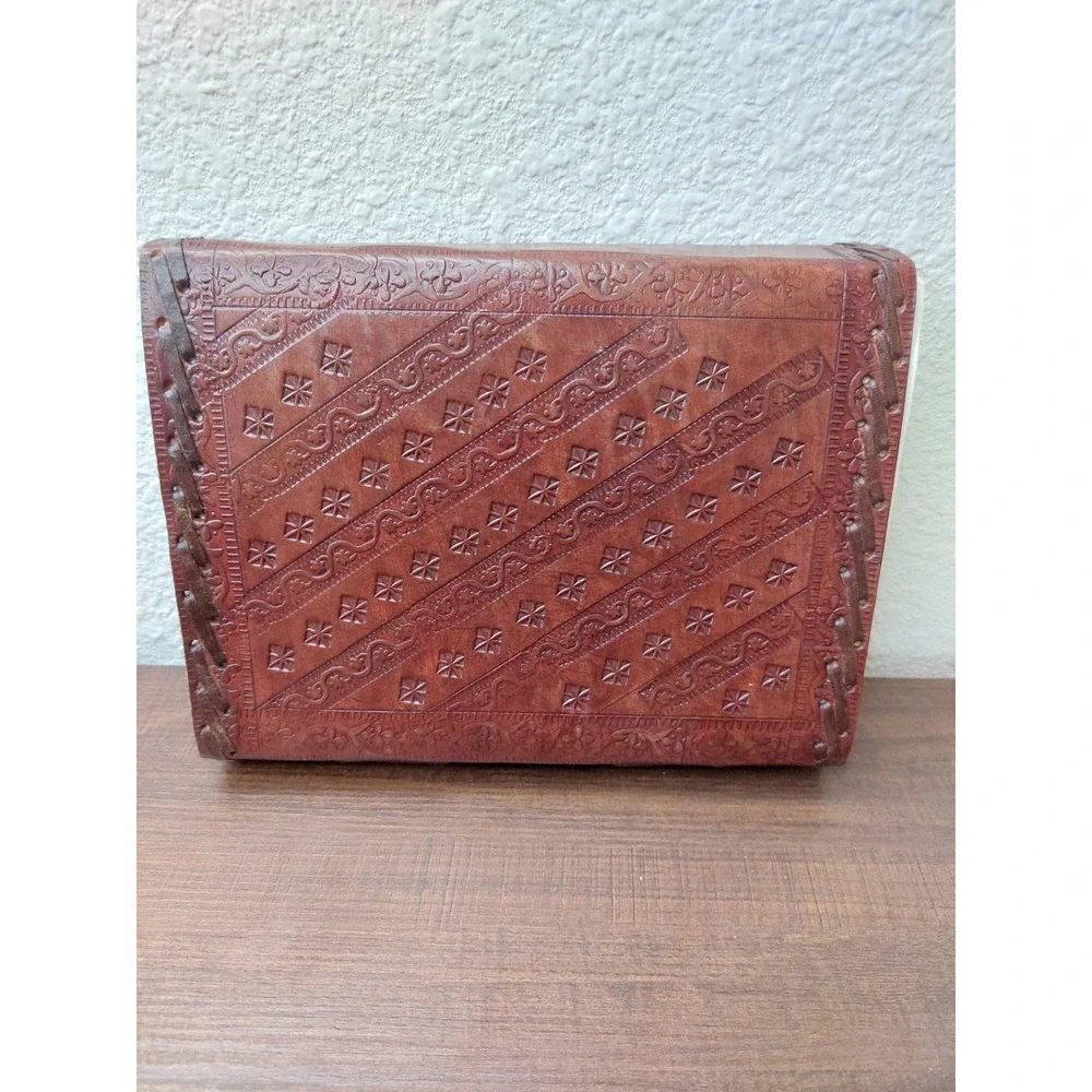 Embossed Leather Journal Handmade Paper Brass Clasp Brown Diary‎ 6x8